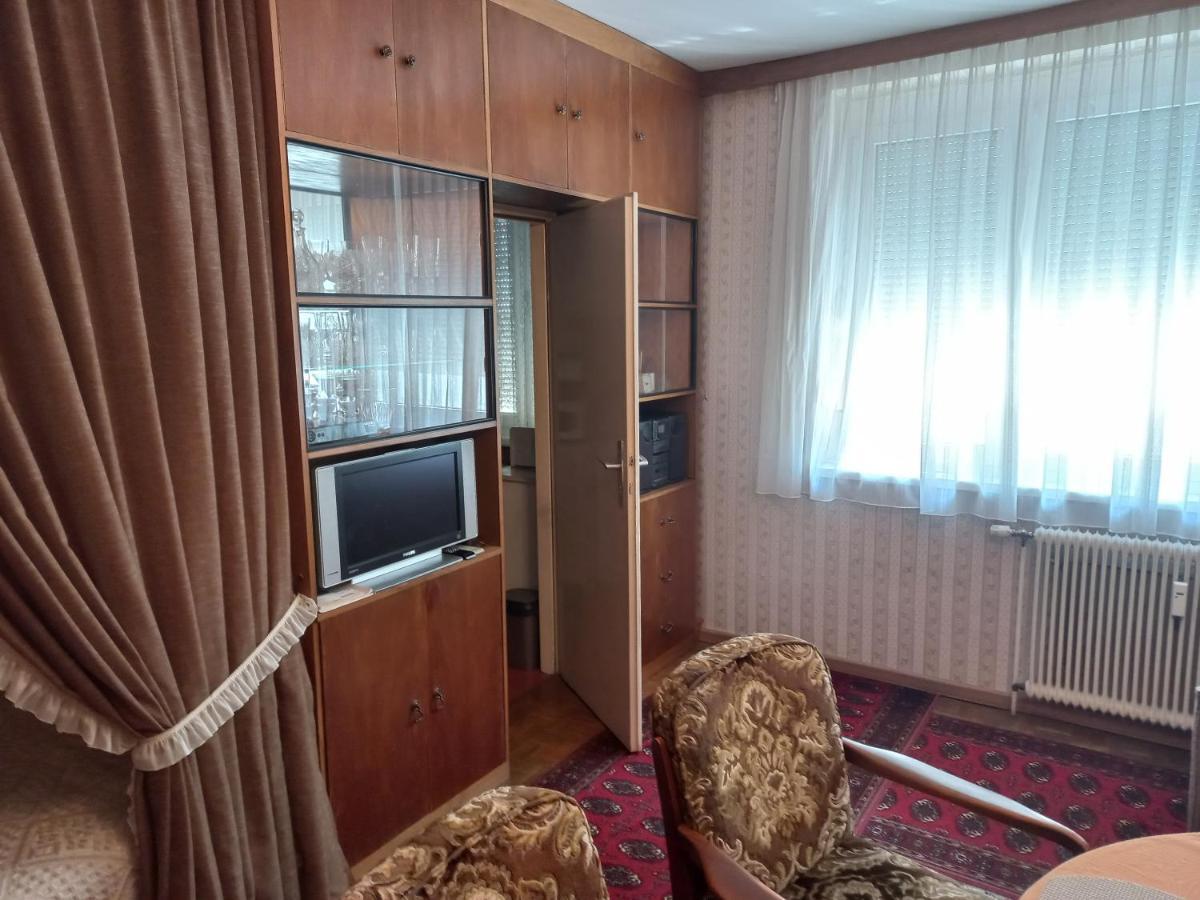 Ferienwohnung ,,Wohnen Wie Zu Grossmutter'S Zeiten'' ウィーン エクステリア 写真