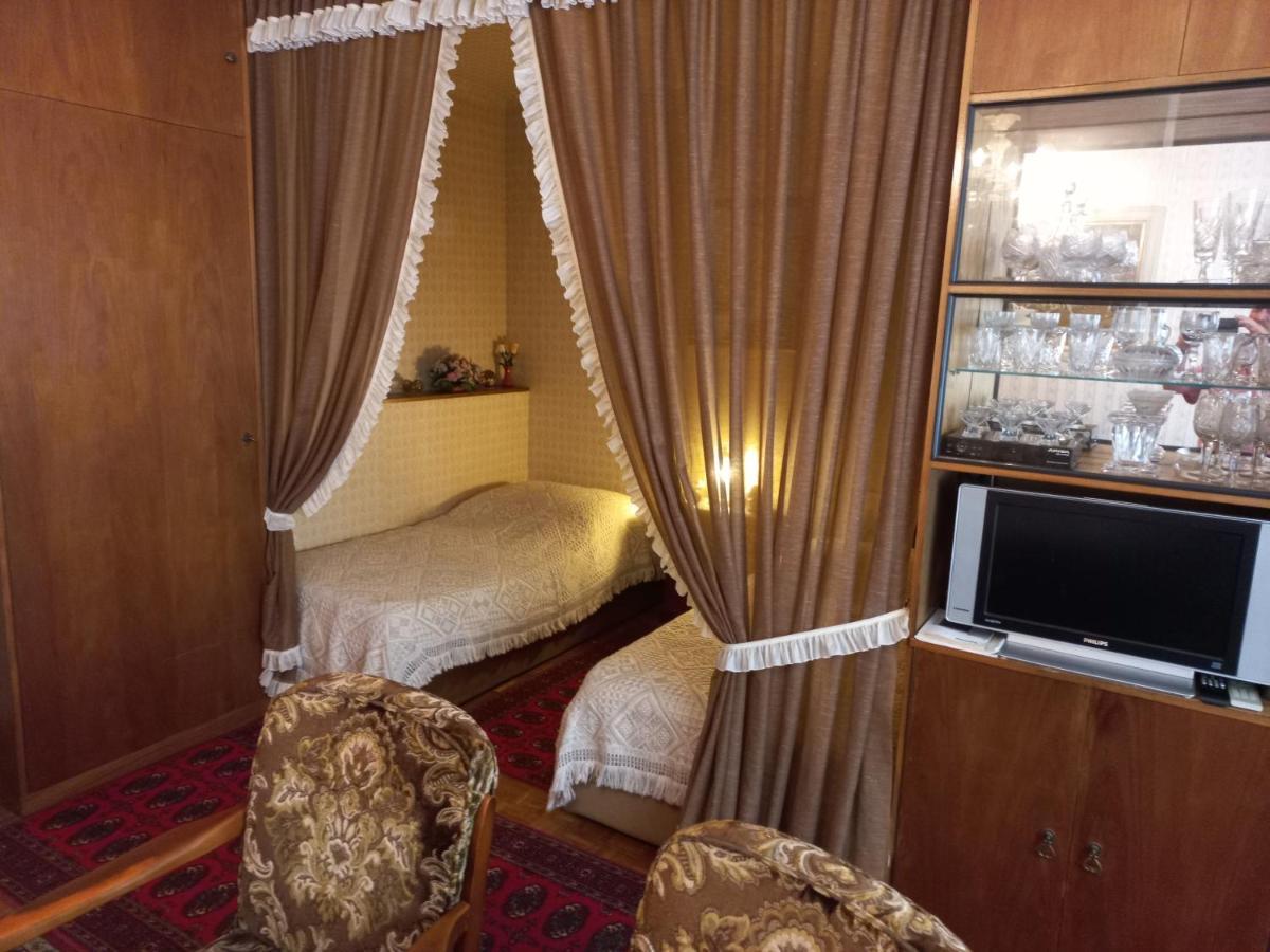 Ferienwohnung ,,Wohnen Wie Zu Grossmutter'S Zeiten'' ウィーン エクステリア 写真