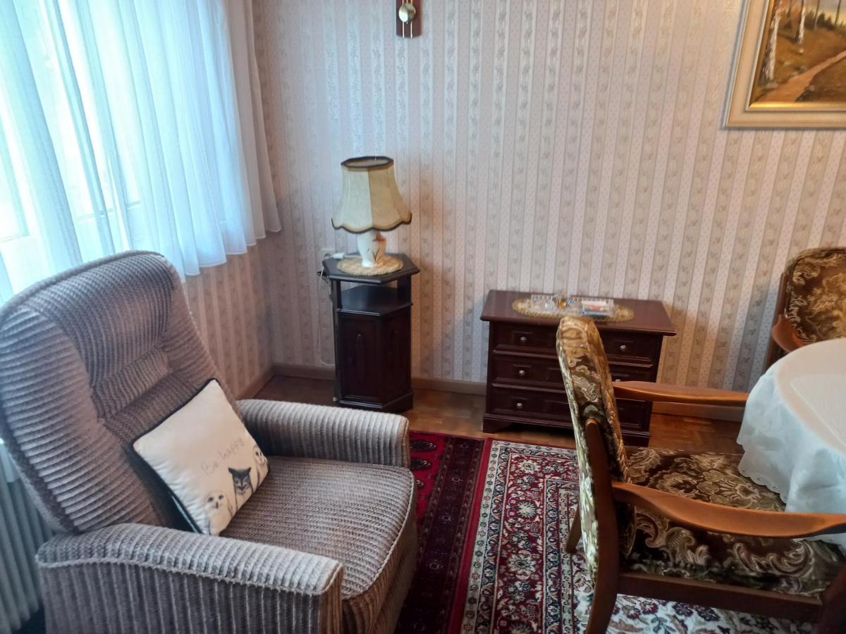 Ferienwohnung ,,Wohnen Wie Zu Grossmutter'S Zeiten'' ウィーン エクステリア 写真