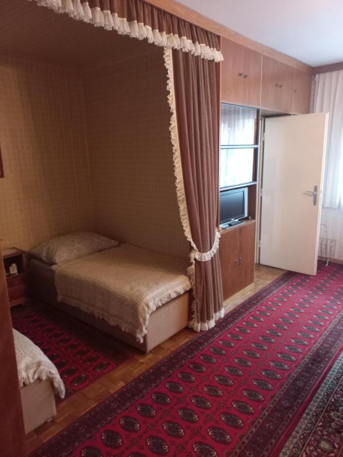 Ferienwohnung ,,Wohnen Wie Zu Grossmutter'S Zeiten'' ウィーン エクステリア 写真